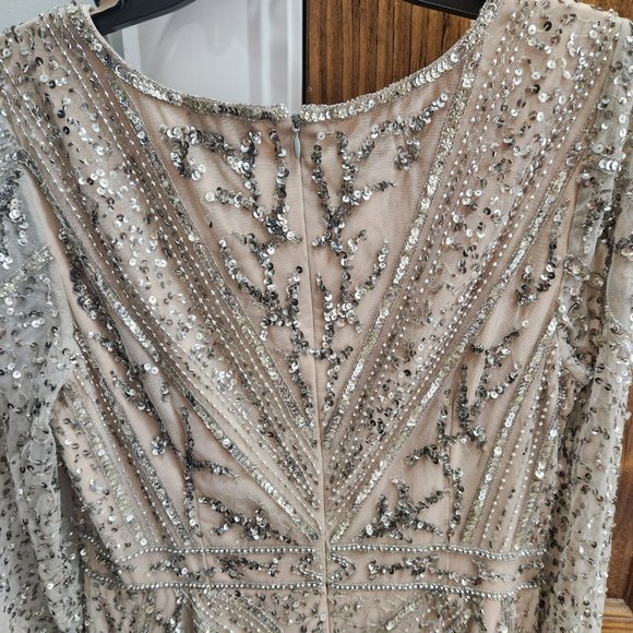 Adriana Papell beaded gown - Picture 6 of 9